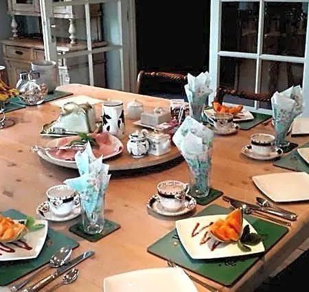 Blingel, Lovely House With 1st Class Breakfast *